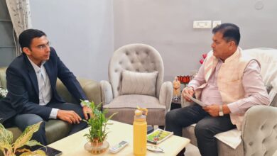 कैबिनेट मंत्री डॉ अग्रवाल ने डीएम बंसल से ली देहरादून महानगर की सफाई व्यवस्था की जानकारी