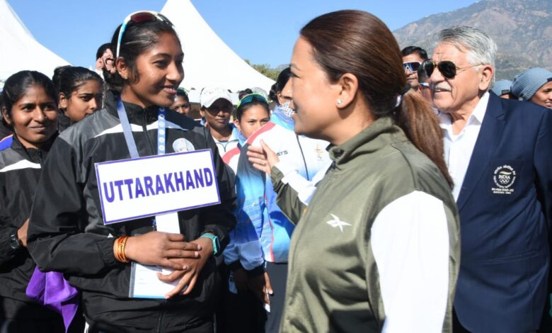 उत्तराखंड की खेल मंत्री रेखा आर्या ने टिहरी में 35वीं सीनियर राष्ट्रीय कैनो – स्प्रिंट चैंपियनशिप का किया शुभारंभ उत्तराखंड की खेल मंत्री रेखा आर्या ने टिहरी में 35वीं सीनियर राष्ट्रीय कैनो – स्प्रिंट चैंपियनशिप का किया शुभारंभ