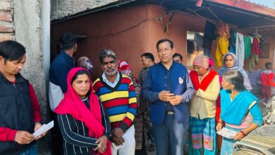 प्रदेश कांग्रेस महामंत्री नवीन जोशी ने कहा, राजनैतिक लाभ लेने के लिये बस्तियों के मुद्दे पर अध्यादेश लाई सरकार