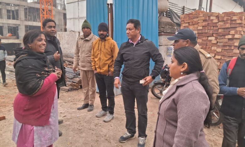 देहरादून नगर आयुक्त नमामी बंसल ने फड व ठेली वालों को चेताया, सड़कों व किनारे पर अतिक्रमण किया तो , खैर नहीं देहरादून नगर आयुक्त नमामी बंसल ने फड व ठेली वालों को चेताया, सड़कों व किनारे पर अतिक्रमण किया तो , खैर नहीं