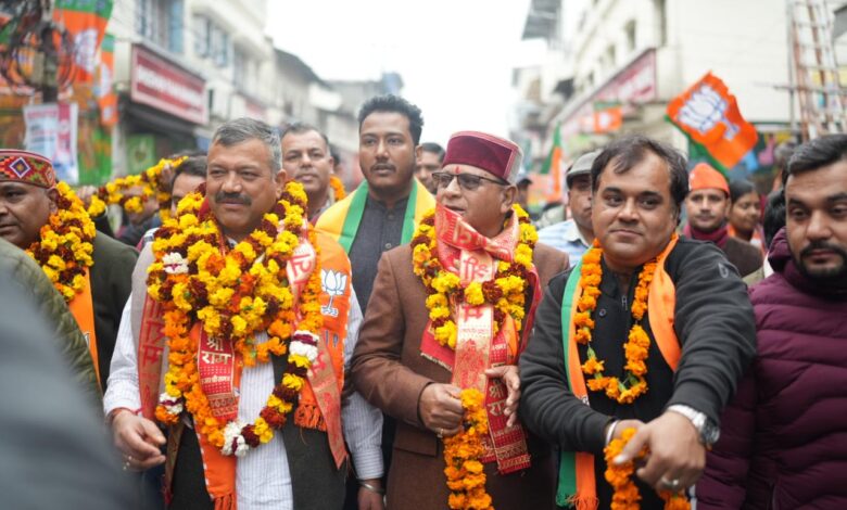 निकाय चुनाव: राजपुर विधानसभा क्षेत्र के भाजपा महापौर प्रत्याशी सौरभ थपलियाल ने कई वार्डों में की जनसभाएं ,मांगा समर्थन निकाय चुनाव: राजपुर विधानसभा क्षेत्र के भाजपा महापौर प्रत्याशी सौरभ थपलियाल ने कई वार्डों में की जनसभाएं ,मांगा समर्थन
