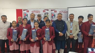 कैबिनेट मंत्री जोशी ने दृष्टि दिव्यांग छात्र एवं छात्राओं को ज्योति एआई ग्लास की वितरित,कहा- आज का युग एआई का युग