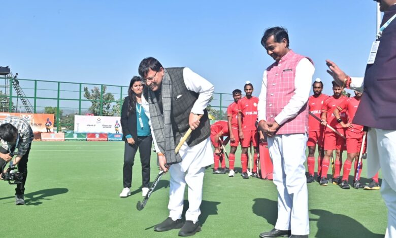 नेशनल गेम्स :सीएम पुष्कर धामी ने किया कुश्ती व हॉकी प्रतियोगिता का आगाज नेशनल गेम्स :सीएम पुष्कर धामी ने किया कुश्ती व हॉकी प्रतियोगिता का आगाज