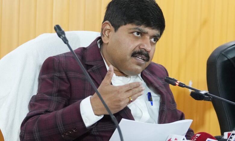 उत्तराखंड: स्मार्ट मीटर लगने से खत्म होंगी बिजली उपभोक्ताओं की शिकायतें, मीटर बदलने पर कोई शुल्क नहीं : डॉ आर मीनाक्षी सुंदरम
