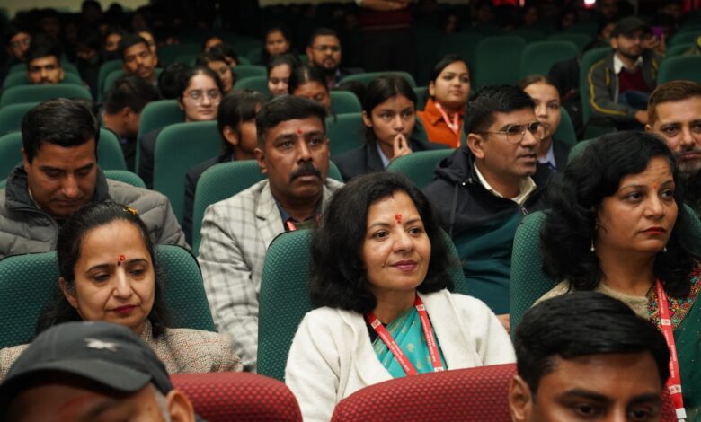 Uttarakhand:एसजीआरआरयू के स्कूल ऑफ यौगिक साइंस एंड नेचुरोपैथी में आयोजित एक दिवसीय राष्ट्रीय संगोष्ठी में योग विशेषज्ञों ने किया मंथन Uttarakhand:एसजीआरआरयू के स्कूल ऑफ यौगिक साइंस एंड नेचुरोपैथी में आयोजित एक दिवसीय राष्ट्रीय संगोष्ठी में योग विशेषज्ञों ने किया मंथन