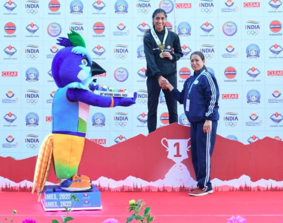 अंकिता ने स्टीपलचेज और सिद्धार्थ ने जूडो में दिलाया गोल्ड अंकिता ने स्टीपलचेज और सिद्धार्थ ने जूडो में दिलाया गोल्ड