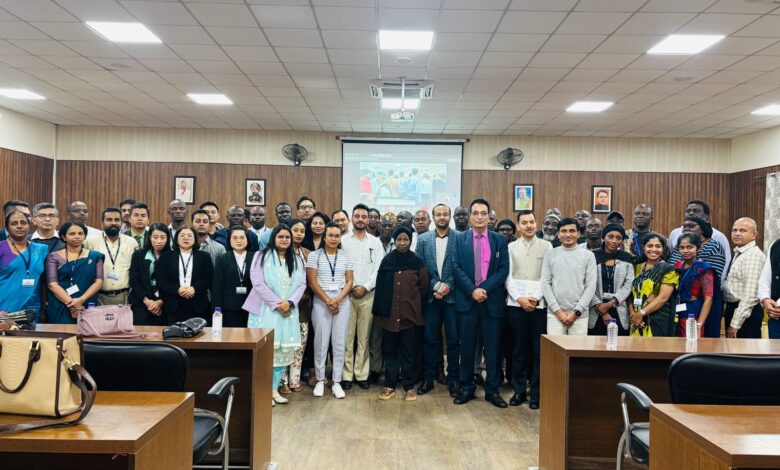 नगर आयुक्त नमामि बंसल ने 10 देशों के अधिकारियों को नगर निगम देहरादून के कर्तव्यों और कार्यों के बारे में दी जानकारी नगर आयुक्त नमामि बंसल ने 10 देशों के अधिकारियों को नगर निगम देहरादून के कर्तव्यों और कार्यों के बारे में दी जानकारी