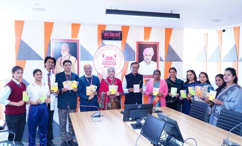 SGRRU ने शुरु किया Chemical Free होली रंगों के लिए जागरूकता Campaign , छात्र-छात्राओं ने होम साइंस लैब में तैयार किए Orgenic Colours  ,हरी सब्जियों, चुकंदर और फूलों का किया गया इस्तेमाल 