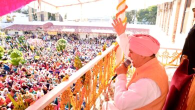 श्री झण्डा  महोत्सव-2025: श्रीमहंत देवेन्द्र दास  महाराज ने  संगतों को दर्शन दिए व आशीर्वाद दिया, कहा – मानव जीवन अमूल्य है, भक्ति में लीन होकर  जीवन को सार्थक बनाएं