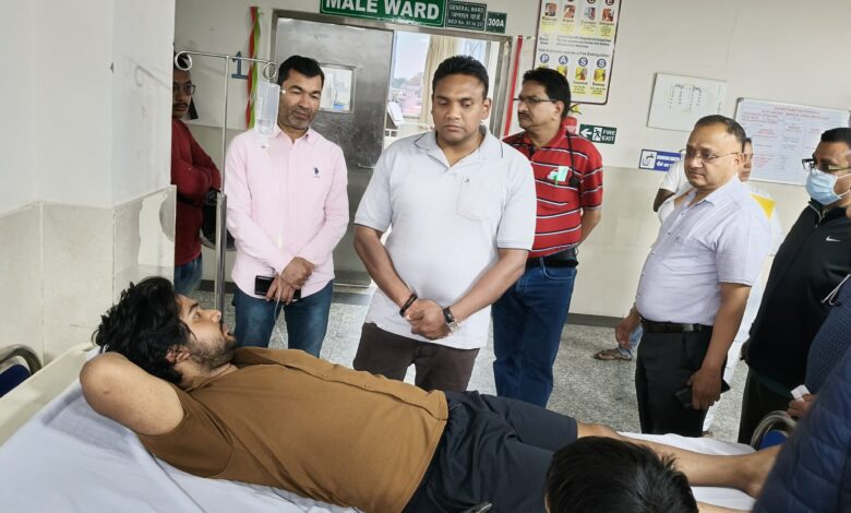 कुट्टू के आटे से फूड पॉइजनिंग से 100 से अधिक लोगों के बीमार होने के मामले में एफडीए की बड़ी कार्रवाई, मुख्य सप्लायर और दुकानदारों पर केस दर्ज कुट्टू के आटे से फूड पॉइजनिंग से 100 से अधिक लोगों के बीमार होने के मामले में एफडीए की बड़ी कार्रवाई, मुख्य सप्लायर और दुकानदारों पर केस दर्ज