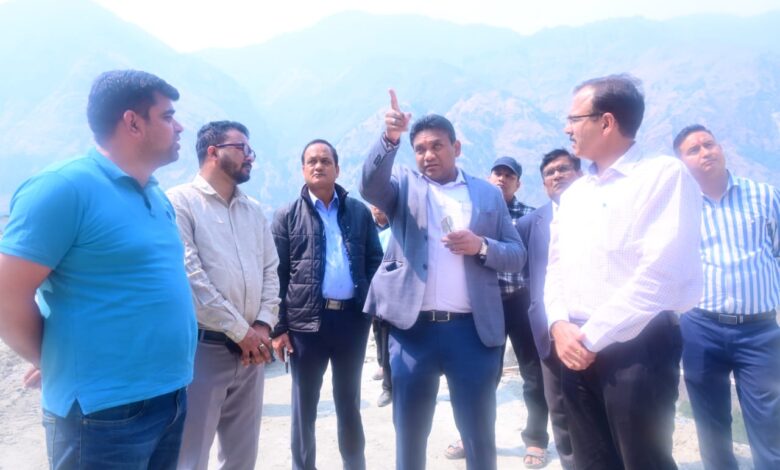 चारधाम यात्रा 2025 की तैयारियों का जायज़ा लेने चमोली पहुँचे स्वास्थ्य सचिव डॉ आर राजेश चारधाम यात्रा 2025 की तैयारियों का जायज़ा लेने चमोली पहुँचे स्वास्थ्य सचिव डॉ आर राजेश