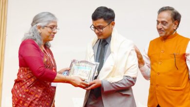 एसजीआरआरयू में अंशुल भट्ट (आईएएस) ने दिया सिविल सेवा परीक्षा को क्रैक करने का मंत्र