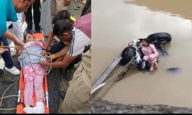 दर्दनाक हादसा: बदरीनाथ हाईवे पर वाहन नदी में गिरा, एक ही परिवार के पांच लोगों की मौत