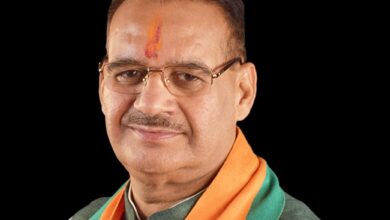 उत्तराखंड के कृषि मंत्री  जोशी ने कहा – किसानों की मांग को  सर्वोपरि रखते हुए सेब की पेटियां  करायी जाएं उपलब्ध, किसी तरह की कमी ना आए