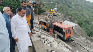 नैनीताल के दौरे पर पहुंचे उच्च शिक्षा मंत्री डॉ रावत ,  भूस्खलन प्रभावित बलियानाला क्षेत्र में  ट्रीटमेंट कार्य का किया निरीक्षण