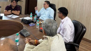 रजिस्टार कोऑपरेटिव मेहरबान बिष्ट ने विभागीय अधिकारियों से कहा – सभी विभागीय योजनाओं को पूर्ण पारदर्शिता के साथ धरातल पर उतारा जाए