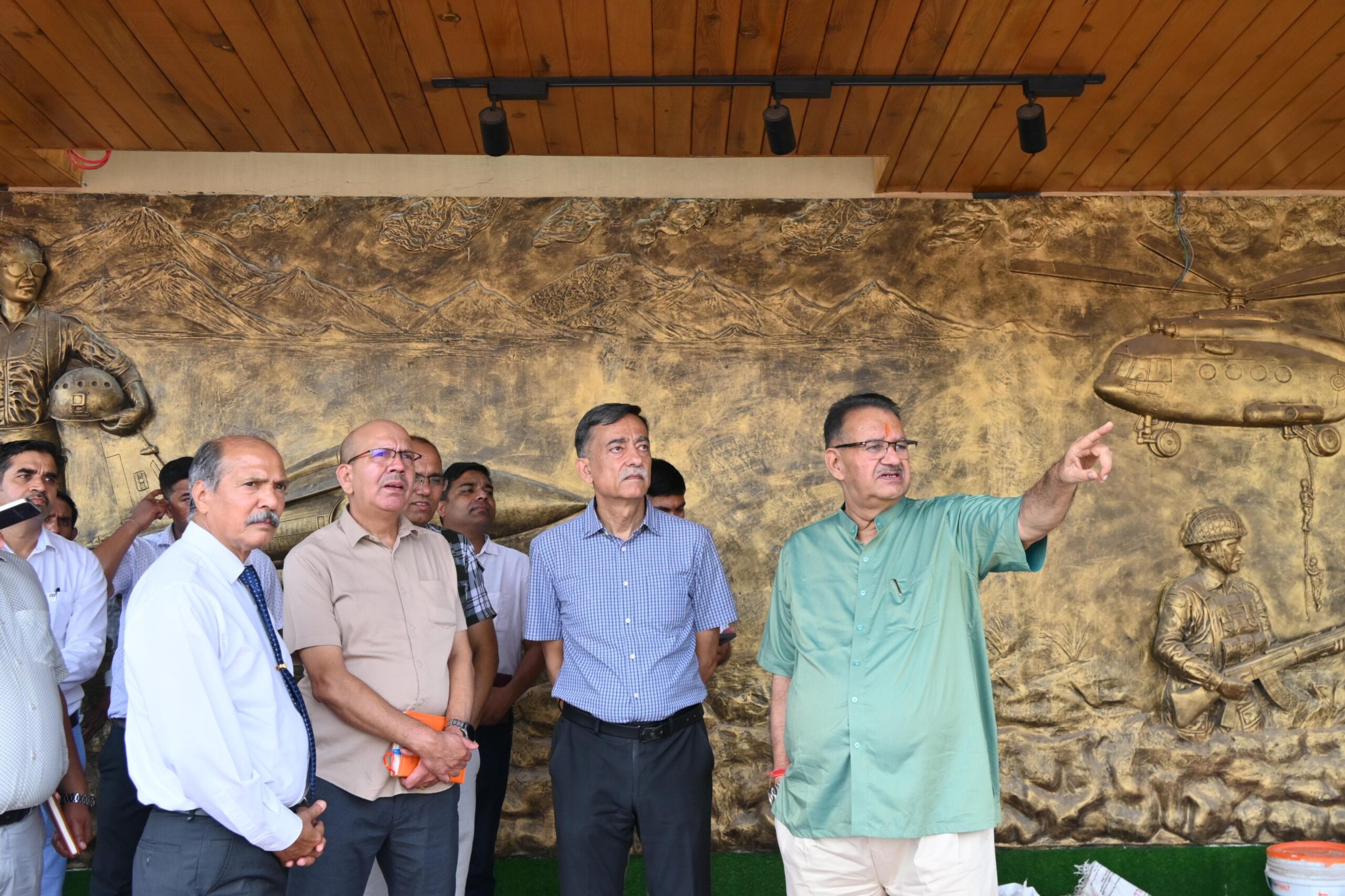 सैनिक कल्याण मंत्री जोशी ने किया सैन्यधाम का निरीक्षण : कहा – अंतिम चरण के कार्यों को शीघ्रता से  किया जाए पूर्ण