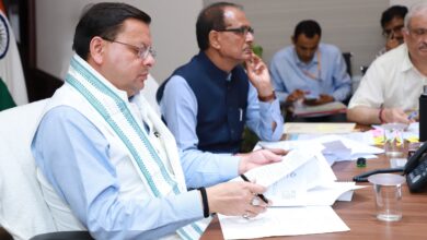 सीएम पुष्कर धामी ने केंद्रीय कृषि  मंत्री शिवराज  चौहान से मुलाकात ,राज्य में कृषि से सम्बधित विभिन्न योजनाओं के क्रियान्वयन को विशेष सहयोग की गुजारिश 