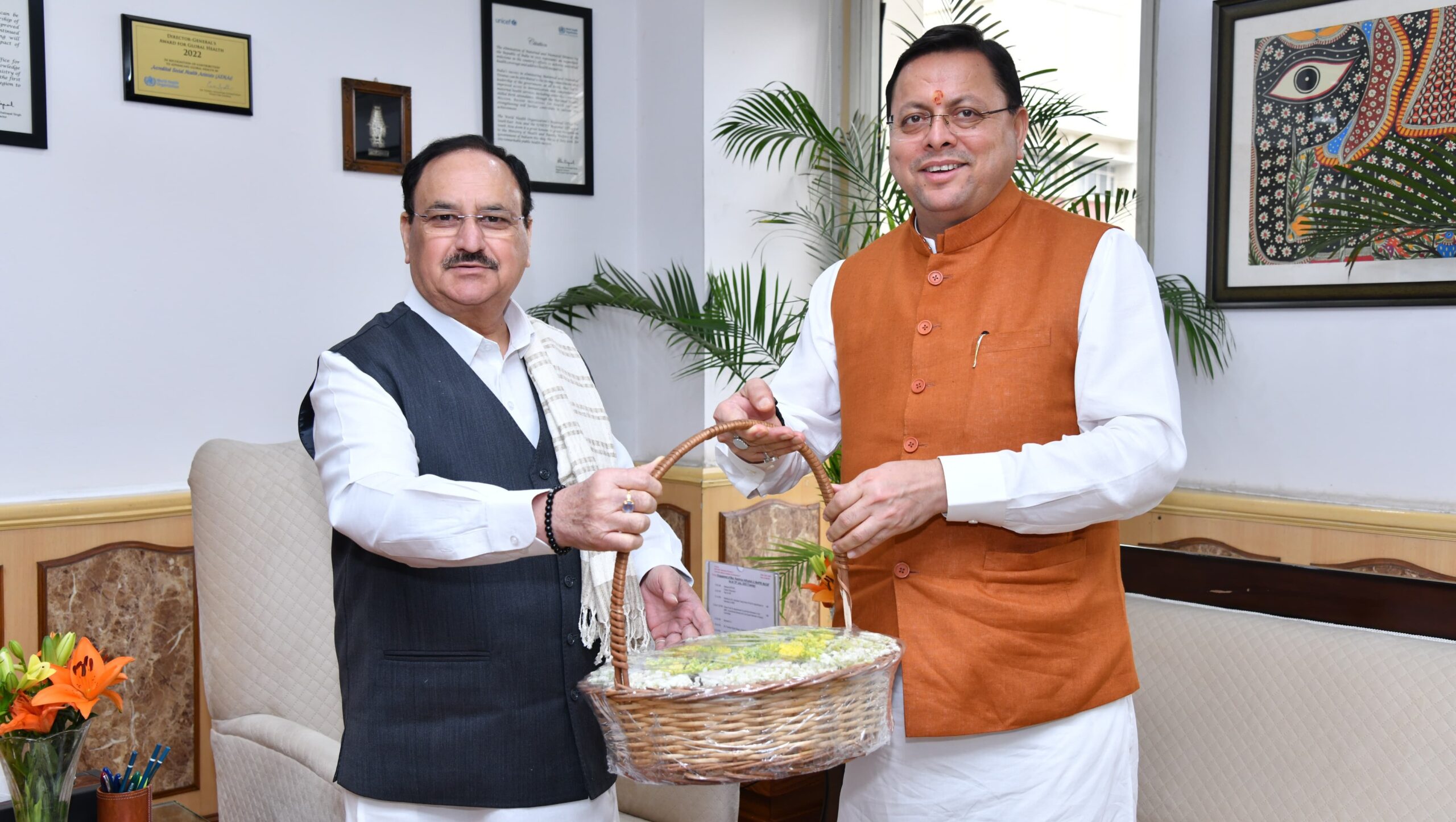 सीएम पुष्कर धामी ने की केंद्रीय स्वास्थ्य मंत्री केंद्रीय स्वास्थ्य मंत्री जेपी नड्डा से मुलाकात- आपातकालीन सेवाओं के लिए केंद्र से मांगा एक अतिरिक्त हेलिकाप्टर 