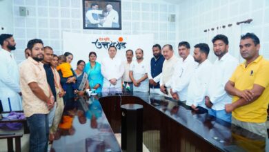 सीएम पुष्कर धामी से की रुद्रप्रयाग जनपद के पंचायत चुनाव में नवनिर्वाचित जनप्रतिनिधियों ने मुलाकात, कहा – हम सबने मिलकर करना है राज्य की जनता के लिए काम