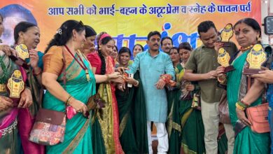 कैंट विधानसभा में भाजपा किसान मोर्चा के प्रदेश अध्यक्ष जोगेंद्र पुंडीर संग हजारों बहनों ने मनाया रक्षा बंधन का त्योहार , बोले- रक्षाबंधन जीवन का सबसे आत्मीय और भावनात्मक दिन