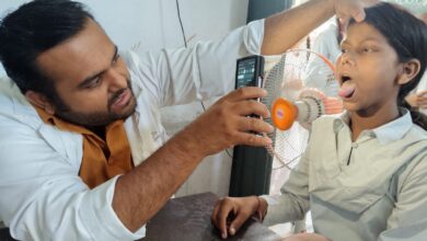 राहत भरा काम – एममकेपी इंटर कॉलेज में लगा श्री महंत इन्दिरेश अस्पताल का निःशुल्क स्वास्थ्य शिविर