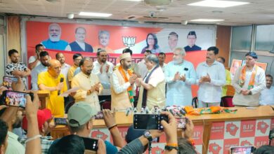 उत्तरकाशी के  निवर्तमान जिला पंचायत अध्यक्ष दीपक बिजलवाण सहित  11 जिला पंचायत सदस्य भाजपा में शामिल, भट्ट ने किया पार्टी में सभी का स्वागत 