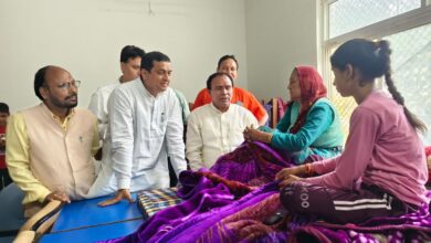 कुलसारी पहुंचे कैबिनेट मंत्री डॉ. धन सिंह रावत व सांसद अनिल बलूनी, आपदा राहत शिविरों में प्रभावितों का जाना हालचाल, लिया फीडबैक