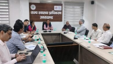 आयुष्मान योजना :अध्यक्ष  ह्यांकी व मुख्य कार्यकारी अधिकारी रीना जोशी ने दिए  एसएचए स्तर की समस्याओं का मौके पर ही निस्तारण के निर्देश