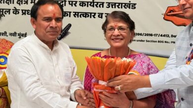 कैबिनेट मंत्री डॉ रावत ने कहा – राष्ट्रीय फलक पर अपनी प्रतिभा का लोहा मनवा रहे  प्रवासी उत्तराखंडी, मुंबई में शिक्षा के क्षेत्र में उत्कृष्ट योगदान देने वाले प्रवासियों को किया सम्मानित