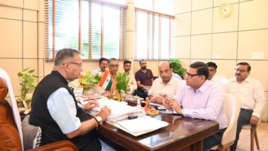 कैबिनेट मंत्री जोशी ने की मसूरी विधानसभा क्षेत्र में चल रहे विकास कार्यों की प्रगति की समीक्षा – कहा, मसूरी विधानसभा में लंबित कार्य को प्राथमिकता पर करें पूरा