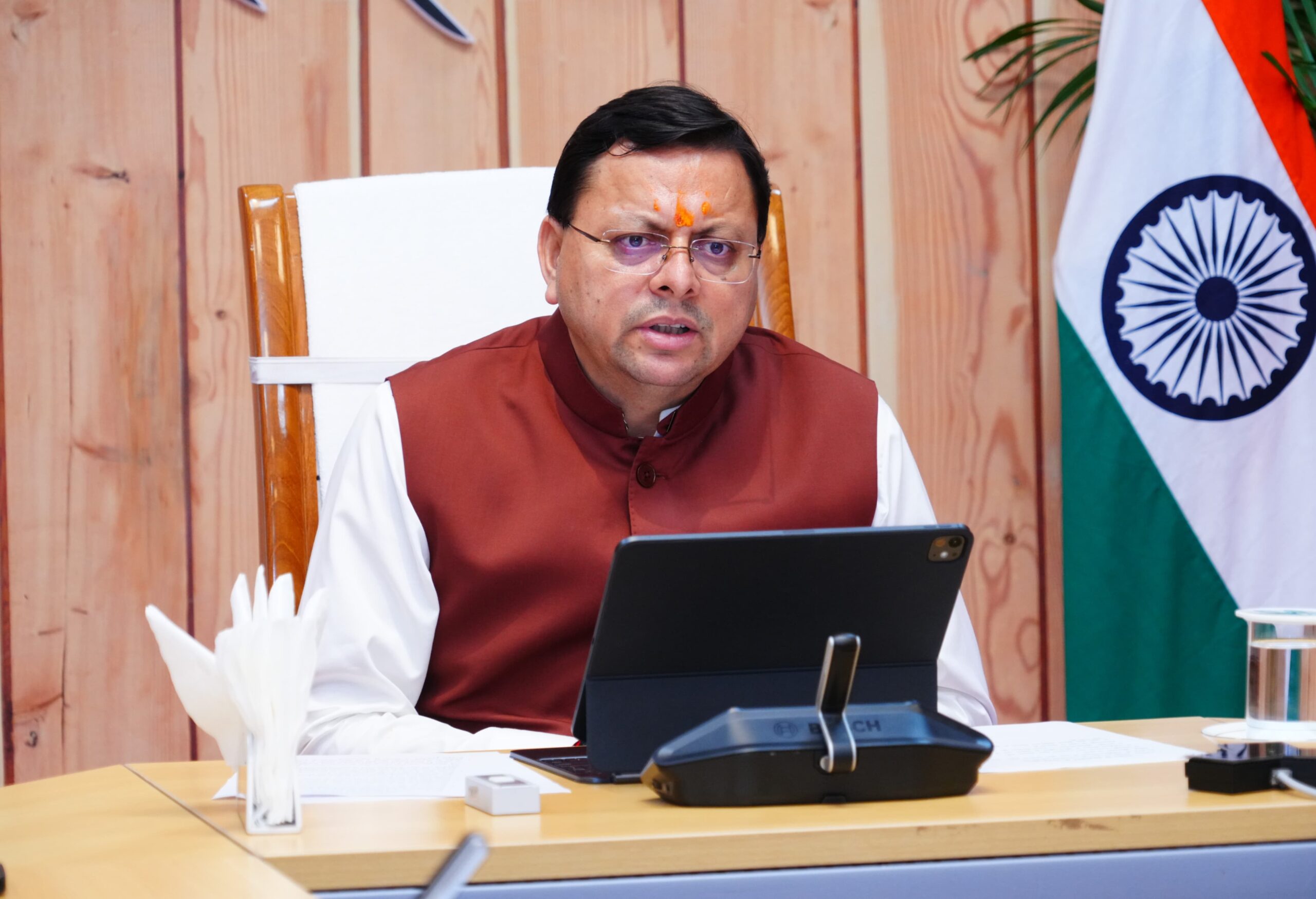 मुख्यमंत्री पुष्कर धामी ने ली रुद्रप्रयाग जनपद के आपदा प्रभावित क्षेत्रों के बारे में जानकारी