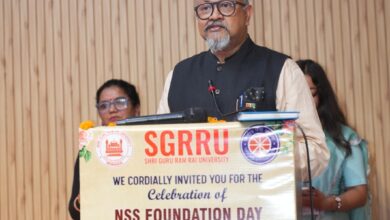 एसजीआरआर यूनिवर्सिटी में एनएसएस स्थापना दिवस धूमधाम से मनाया गया: छात्र-छात्राओं ने सांस्कृतिक कार्यक्रमों से बढ़ाई शोभा