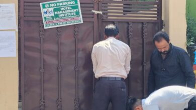 अवैध निर्माणों पर एमडीडीए की सख़्त कार्रवाई, अजबपुर कला मोथरोवाला रोड पर अवैध व्यावसायिक निर्माण किया सील