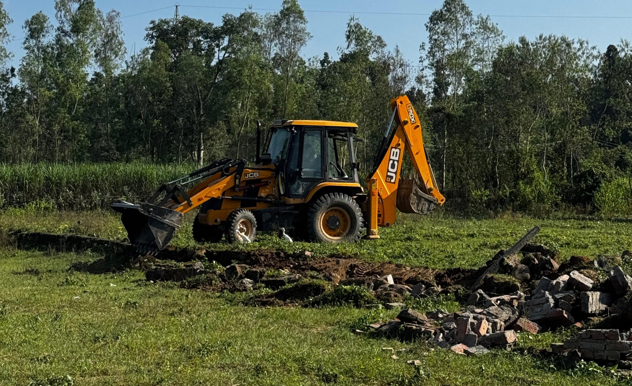 प्राधिकरण का एक्शन जारी- अवैध निर्माणों और प्लॉटिंग पर चला एमडीडीए का बुलडोज़र, दस स्थानों पर हुई ताबड़तोड़ कार्यवाही