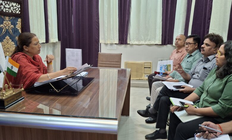 विभागीय मंत्री रेखा आर्या ने खेल विश्वविद्यालय, अकादमी बनाने और महिला सशक्तिकरण योजनाओं पर किया विस्तार से मंथन विभागीय मंत्री रेखा आर्या ने खेल विश्वविद्यालय, अकादमी बनाने और महिला सशक्तिकरण योजनाओं पर किया विस्तार से मंथन