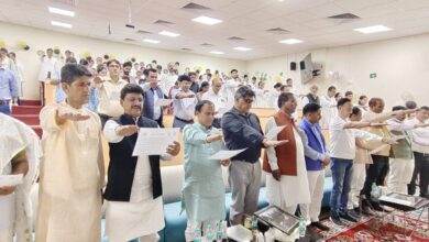 राजकीय मेडिकल कॉलेज अल्मोड़ा में  स्वास्थ्य मंत्री डा.धन सिंह रावत ने दिलाई मेडिकल छात्रों को चरक शपथ