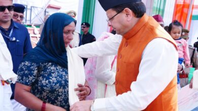 सीएम पुष्कर धामी ने पुलिस स्मृति दिवस परेड पर खोला तोहफों का पिटारा , क्वाटर्स के लिए प्रति वर्ष 100 करोड़ , हर जवान को सिल्वर जुबली मेडल, निकलने वाली है उप निरीक्षक की 222 व 2000 सिपाहियों की भर्ती