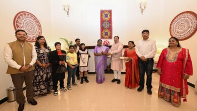 उत्तराखंड रजत जयंती पर राष्ट्रपति द्रोपदी मुर्मू से सासंद राज्यसभा डा. नरेश बंसल ने सपरिवार की मुलाकात