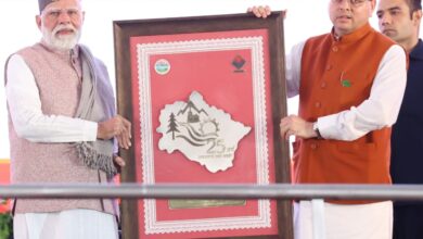 उत्तराखंड राज्य स्थापना दिवस की  रजत जयंती का मुख्य समारोह :  पीएम मोदी ने दी 8260 करोड़ की सौगात, कहा – उत्तराखंड से है मेरा गहरा लगाव