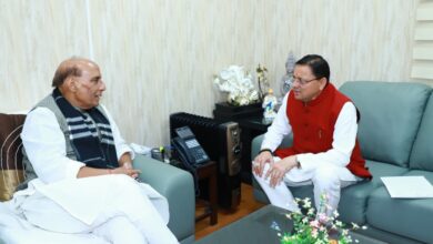 सीएम धामी ने की रक्षा मंत्री राजनाथ सिंह से मुलाकात, एयर फोर्स ऑडिट ब्रांच देहरादून में ही रहने देने की गुजारिश