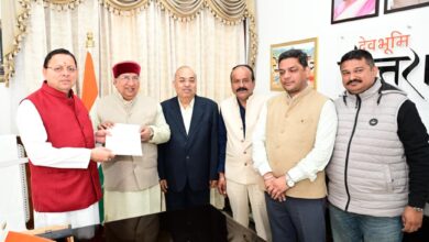 राज्यसभा सांसद  डॉ नरेश बंसल की अगुवाई में सीएम धामी से मिला बार एसोसिएशन देहरादून का प्रतिनिधिमंडल