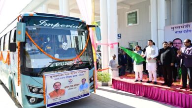 सीएम पुष्कर धामी ने उत्तराखंड के टॉपर छात्र – छात्राओं के दल को “भारत दर्शन शैक्षिक भ्रमण” पर किया रवाना 