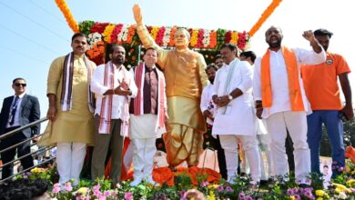 आंध्रप्रदेश  में भारत रत्न पूर्व प्रधानमंत्री वाजपेयी  की प्रतिमा के अनावरण कार्यक्रम में शामिल हुए  मुख्यमंत्री धामी, कहा – अटल  का संपूर्ण जीवन रहा राष्ट्रभक्ति, लोकतांत्रिक मर्यादाओं एवं मानवीय मूल्यों का  जीवंत प्रतीक 