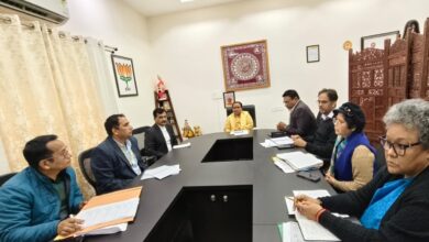 स्वास्थ्य मंत्री डॉ. रावत के अधिकारियों को  सख्त निर्देश- विभाग में 1 जनवरी से अनिवार्य होगी बायोमेट्रिक अटेंडेंस