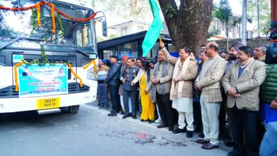 नव वर्ष के पहले दिन “सरकार” ने दी बड़ी सौगात : उत्तराखंड परिवहन निगम के बेड़े में 100 नई बसें हुई शामिल,मुख्यमंत्री धामी ने किया  फ्लैग ऑफ