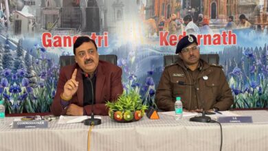 चारधाम यात्रा 2026 को लेकर उच्चस्तरीय बैठक –  बद्रीनाथ-केदारनाथ में मोबाइल ले जाने और रील बनाने पर रहेगा प्रतिबंध, पंजीकरण की व्यवस्था को और अधिक सुचारू बनाया जाएगा – विनय शंकर 