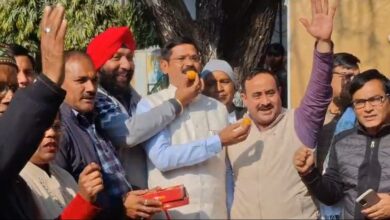 नितिन  के राष्ट्रीय अध्यक्ष बनने पर भाजपा कार्यकर्ताओं ने मनाया जश्न, महेंद्र भट्ट बोले – नबीन के नेतृत्व में उत्तराखंड में जीत की हैट्रिक लगाएगी पार्टी