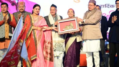 उत्तरायणी कौथिक महोत्सव के समापन कार्यक्रम में हुए शामिल मुख्यमंत्री  धामी, कहा – विकल्प रहित संकल्प’ के साथ सांस्कृतिक विरासत के संरक्षण को सरकार प्रतिबद्ध 