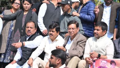 कानून व्यवस्था को लेकर कांग्रेस ने किया  पुलिस मुख्यालय का  घेराव, सौंपा ज्ञापन , 17 दिन में 5 हत्याओं पर जताया आक्रोश 